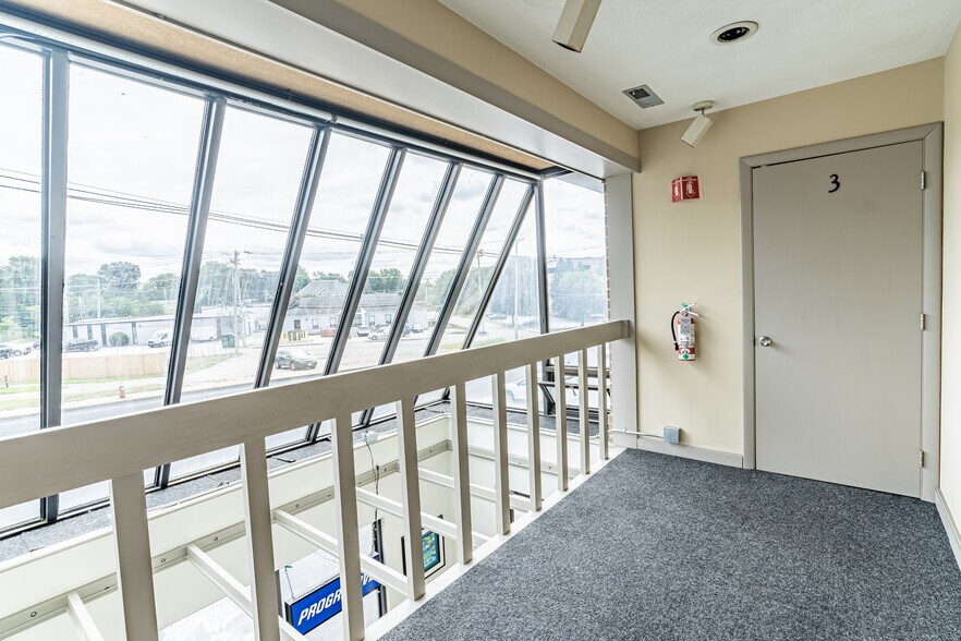 More Photos Of 55 Jefferson Blvd, Warwick Office For Sale