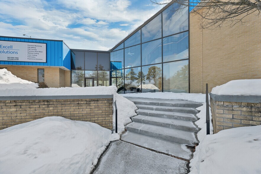 More Photos Of 41 Simon St, Nashua Flex For Lease