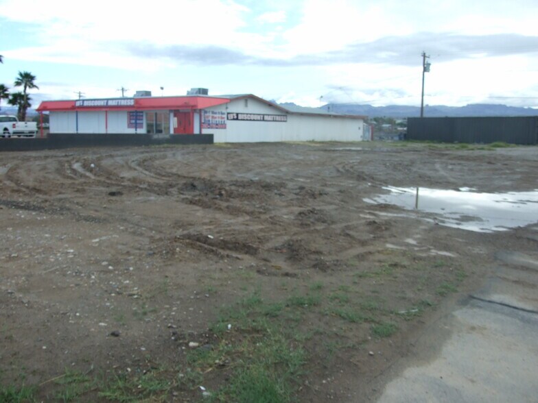 More Photos Of 2064 Highway 95, Bullhead City Restaurant For Sale