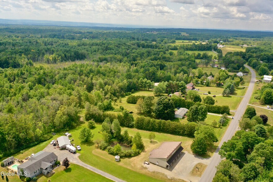 More Photos Of 410 Ridge Rd, Broadalbin Freestanding For Sale