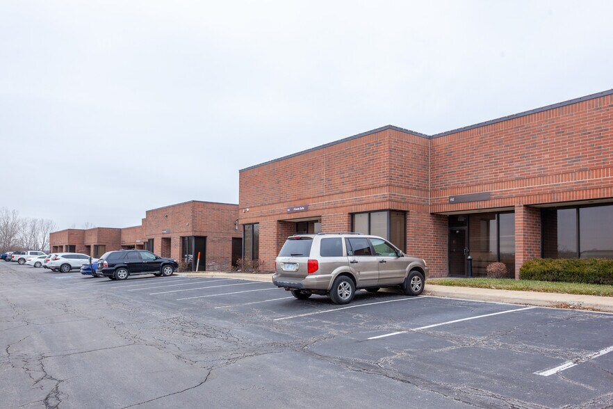 More Photos Of 100-132 Abbie Ave, Kansas City Light Manufacturing For Lease