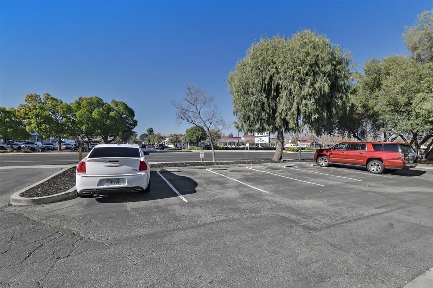 More Photos Of 2470 S Winchester Blvd, Campbell Office For Lease