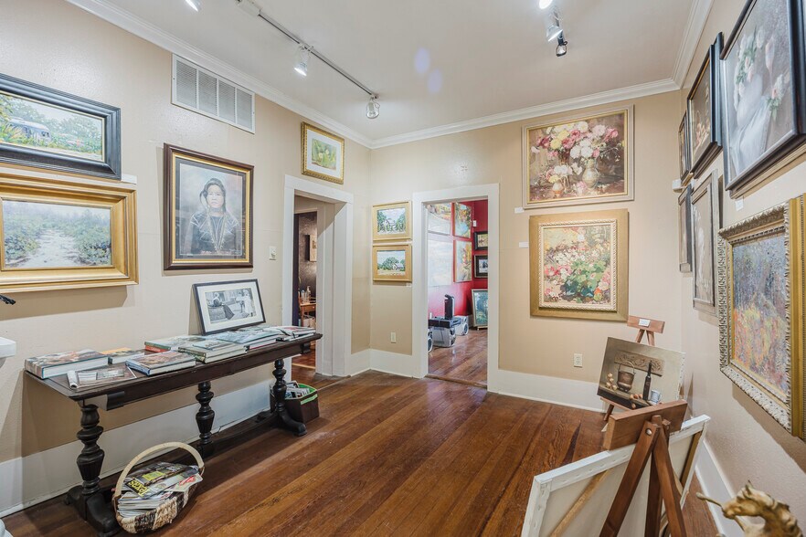 More Photos Of 3126 Handley Dr, Fort Worth General Retail For Sale