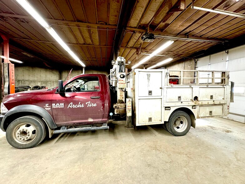 More Photos Of 54232 US Highway 2, Glasgow Auto Repair For Sale