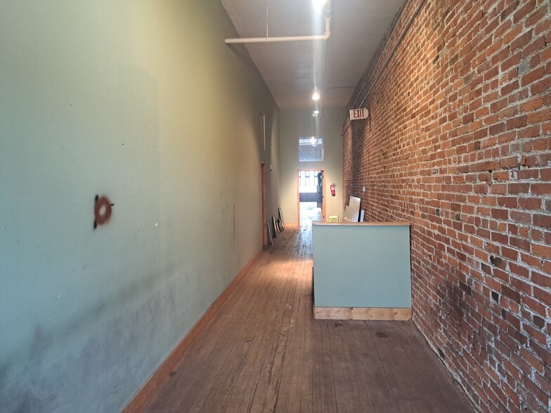 More Photos Of 1319 Washington Ave, Saint Louis General Retail For Sale