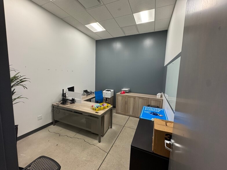 More Photos Of 1455 Rail Head Blvd, Naples Warehouse For Sale