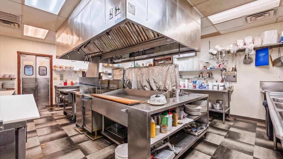 More Photos Of 2000 E Wheeling Ave, Cambridge Storefront For Sale