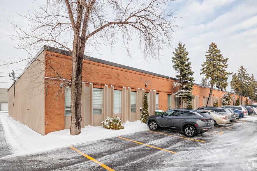 Primary Photo Of 600 Av Orly, Dorval Distribution For Lease