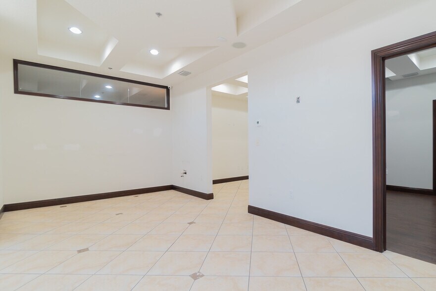 More Photos Of 679 NW Enterprise Dr, Port Saint Lucie Light Distribution For Sale