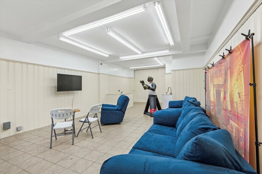 More Photos Of 153-163 Bala Ave, Bala Cynwyd Movie Theatre For Sale