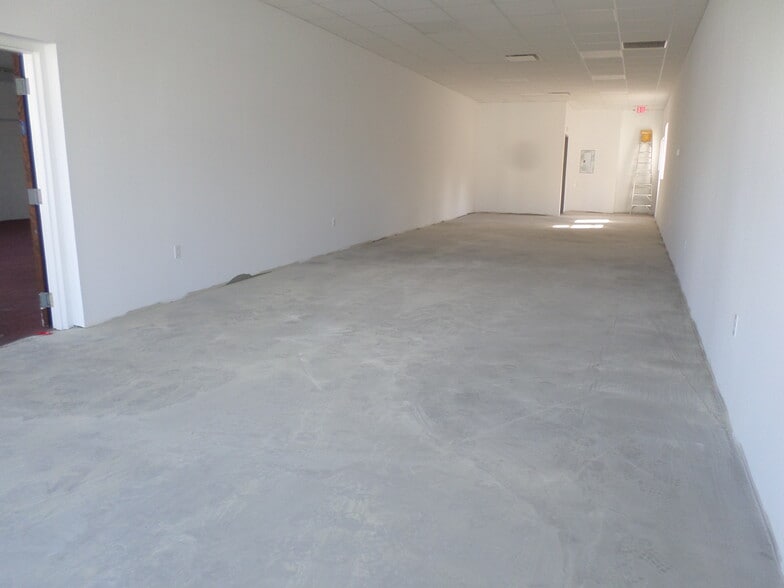 More Photos Of 1231 Whitney Ave, Hamden Storefront For Sale