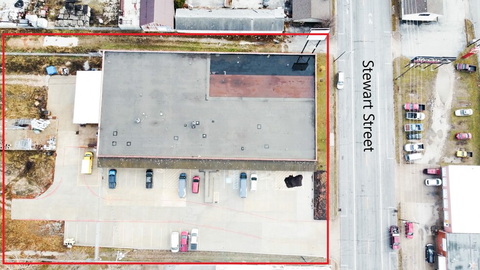 More Photos Of 224 N Stewart Ave, Springfield Warehouse For Lease