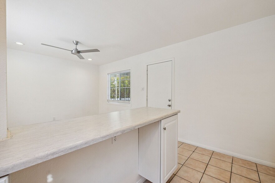 More Photos Of 1674 S Via Salida, Palm Springs Apartments For Sale