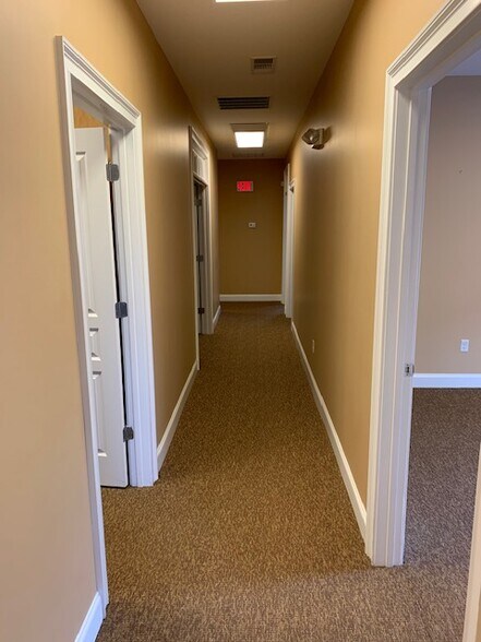 More Photos Of 4080 Mcginnis Ferry Rd, Alpharetta Medical For Lease