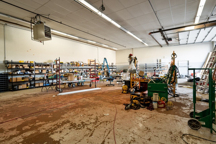 More Photos Of 727 1st Ave, Rockford Industrial For Sale