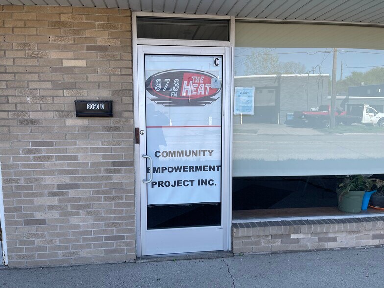 More Photos Of 3060 Madison Ave SE, Grand Rapids Service For Lease