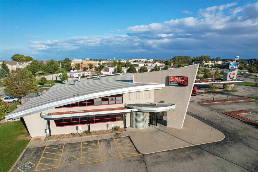 More Photos Of 608 W Town Center Blvd, Champaign Restaurant For Sale