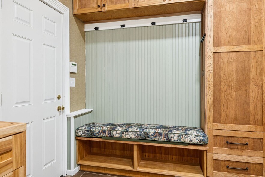 More Photos Of 1374 Peter Pond Rd, Ashland City Lodge Meeting Hall For Sale