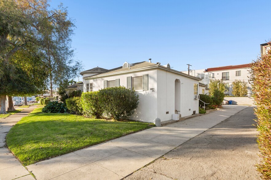 More Photos Of 10651 Whipple St, North Hollywood Multifamily For Sale