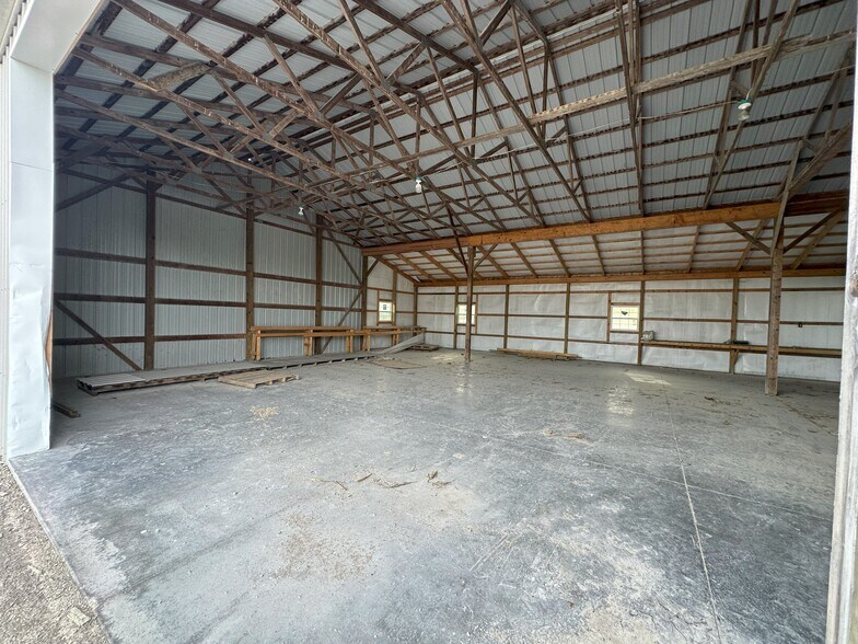 More Photos Of 12432 US-60, Cloverport Auto Repair For Sale