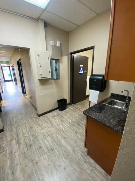 More Photos Of 2701 E Hammer Ln, Stockton Medical For Lease