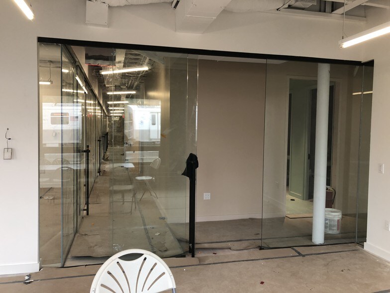 More Photos Of 839 Broadway, Brooklyn Freestanding For Lease