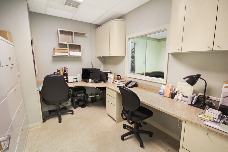 More Photos Of 561 Cranbury Rd, East Brunswick Medical For Sale