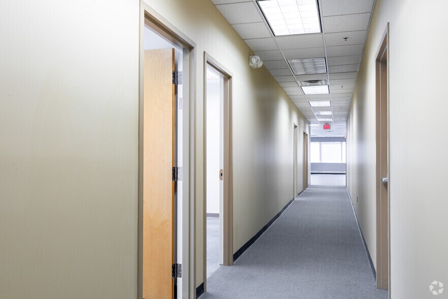 More Photos Of 80 Cottontail Ln, Somerset Office For Lease