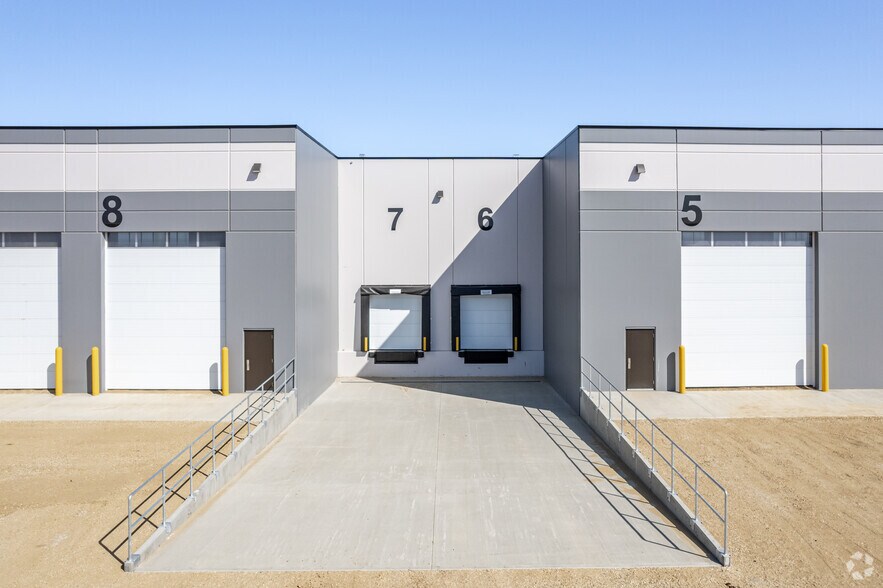 More Photos Of 27645 100 Av, Acheson Warehouse For Lease