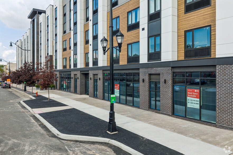 More Photos Of 102 Washington Ave, Belleville Apartments For Lease