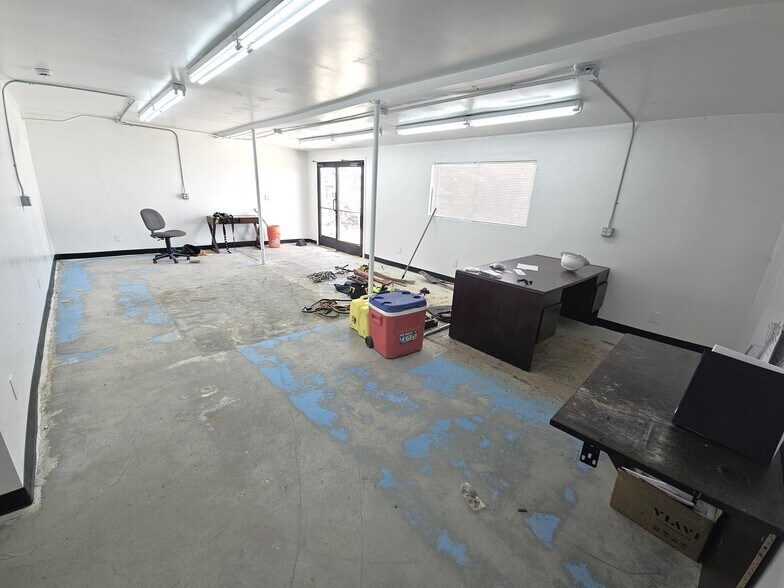 More Photos Of 10135 S Barrackman Rd, Mohave Valley Light Distribution For Lease
