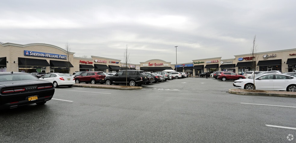 More Photos Of 240 Page Ave, Staten Island Unknown For Lease
