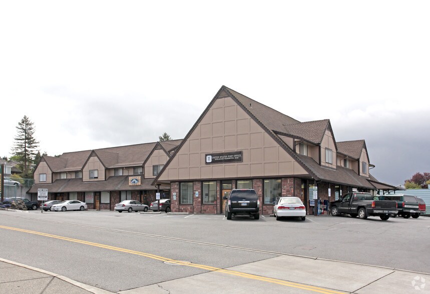 Primary Photo Of 206-218 Wilkes St, Steilacoom Storefront Retail Residential For Lease
