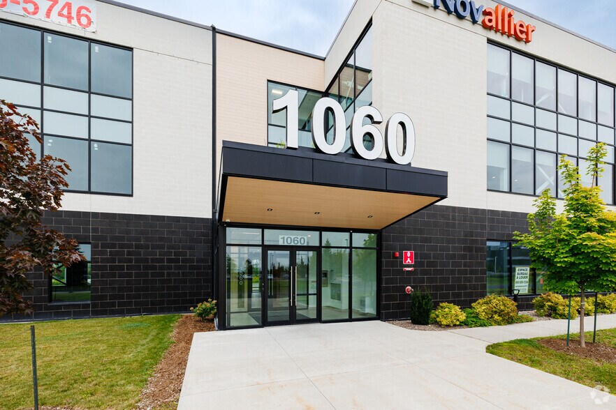 More Photos Of 1060 Rue Parent, St-Bruno-de-Montarville Office For Lease