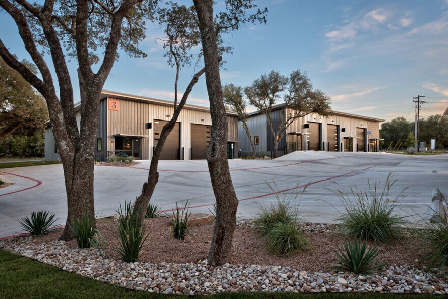 More Photos Of 113 Cantera, Georgetown Light Distribution For Lease