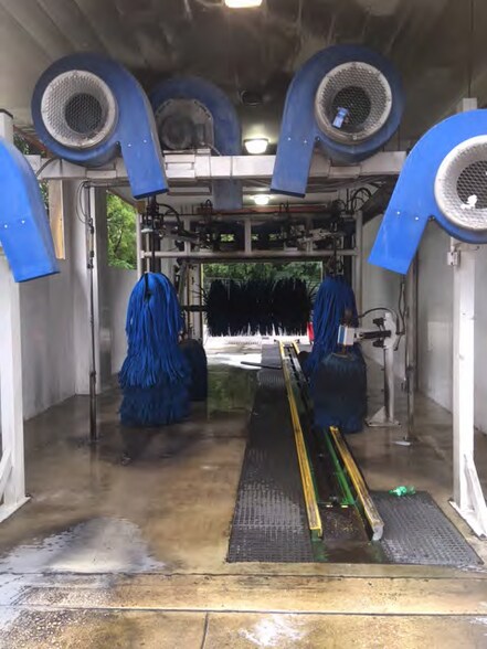 More Photos Of 4950 Evers Rd, San Antonio Carwash For Sale