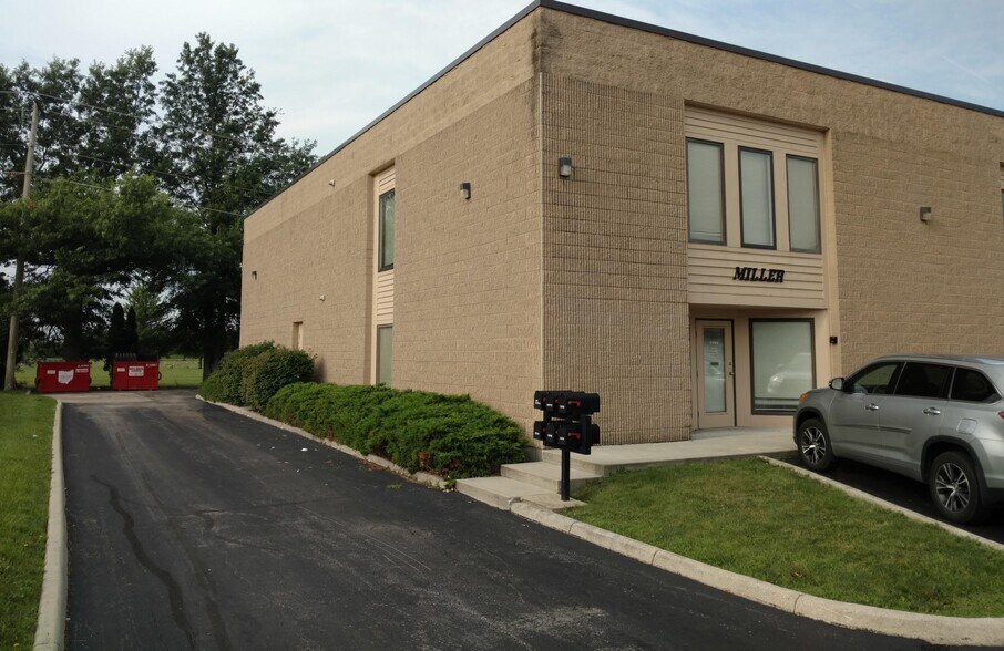 More Photos Of 5890-5898 Chandler Ct, Westerville Flex For Lease
