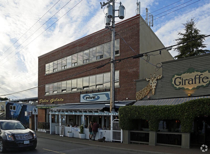 More Photos Of 15045-15047 Marine Dr, White Rock Storefront Retail Office For Lease
