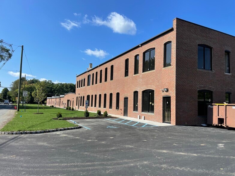 More Photos Of 700 Grand Ave, Hackettstown Warehouse For Sale