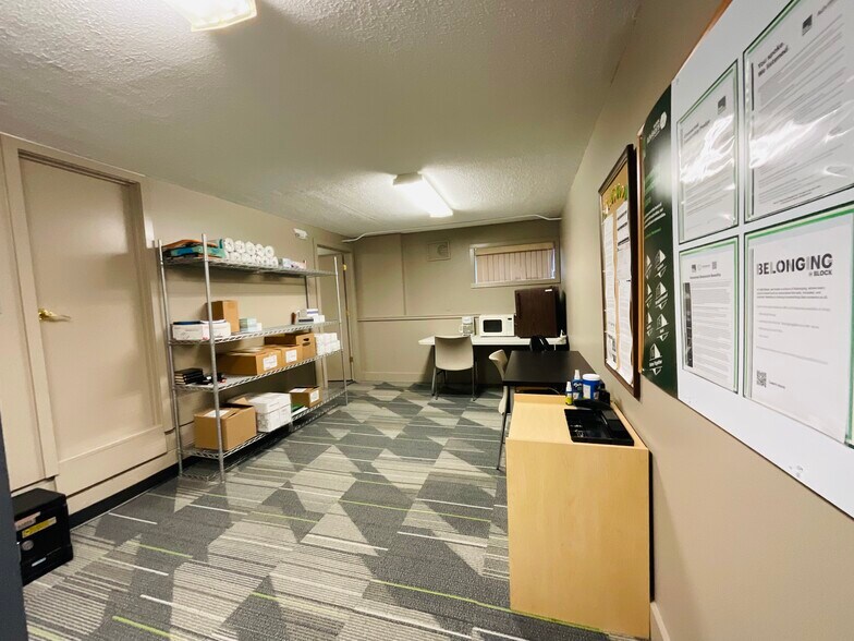 More Photos Of 168 Main St, Great Barrington Office For Sale