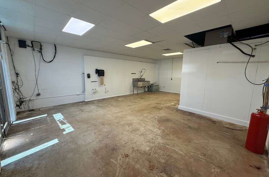 More Photos Of 123 N Main St, Fountain Inn Storefront For Lease
