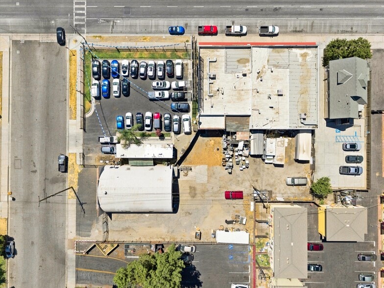 More Photos Of , Bakersfield General Retail For Sale