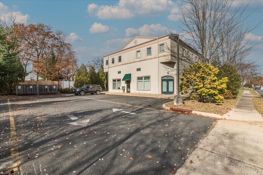 More Photos Of 807 Mantoloking Rd, Brick Office For Sale