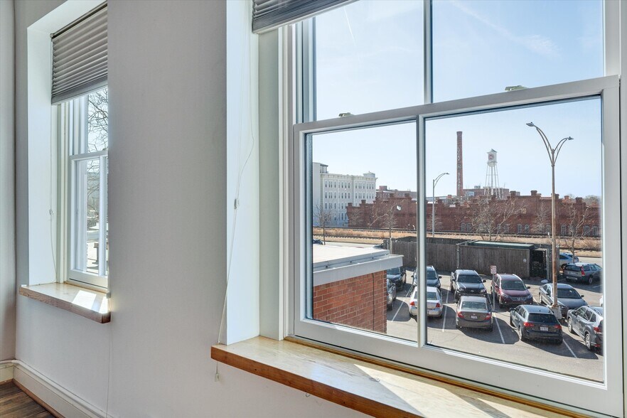 More Photos Of 329 W Main St, Durham Office For Lease