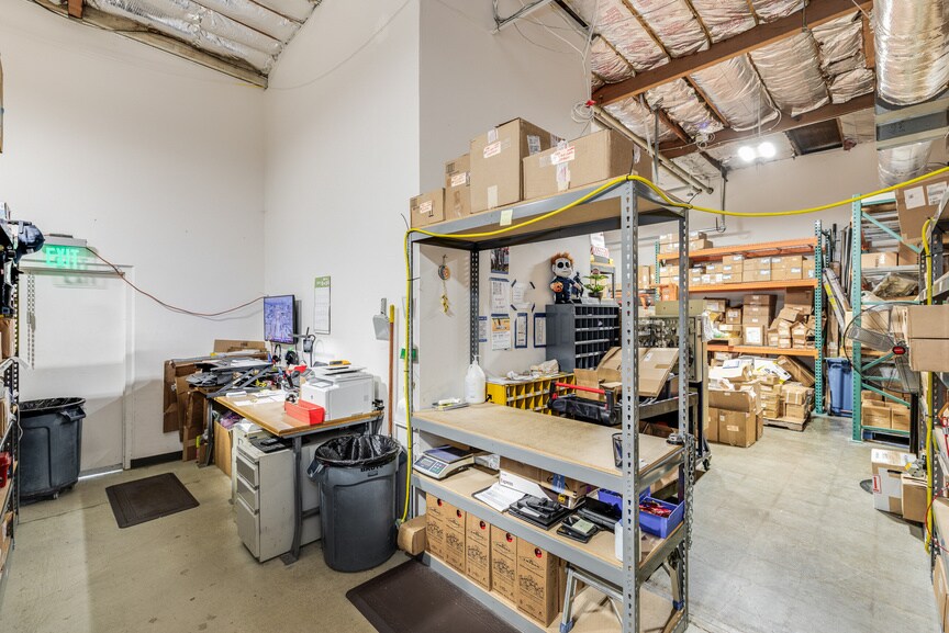 More Photos Of 780 Montague Expy, San Jose Showroom For Lease