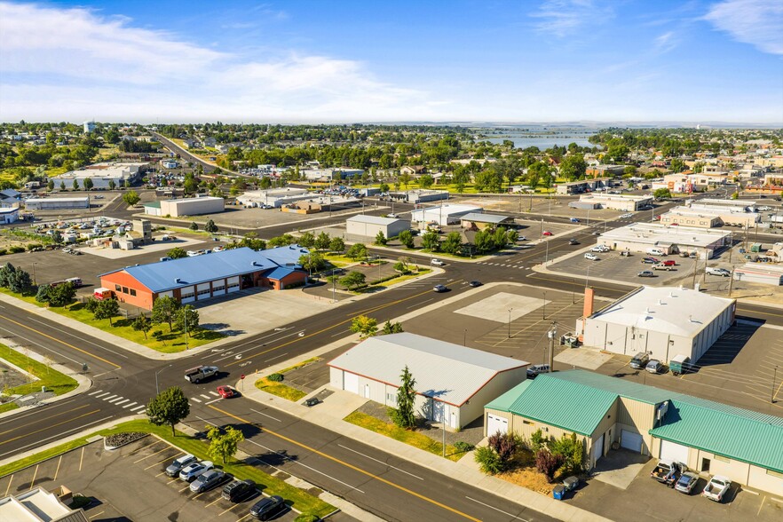 More Photos Of 720 E 3rd Ave, Moses Lake Manufacturing For Sale