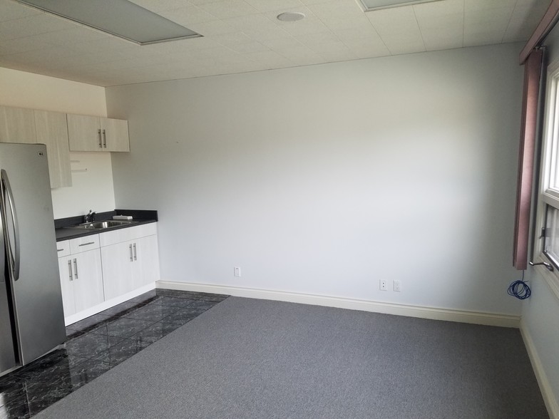 More Photos Of 461-481 E Hillsboro Blvd, Deerfield Beach Office For Lease