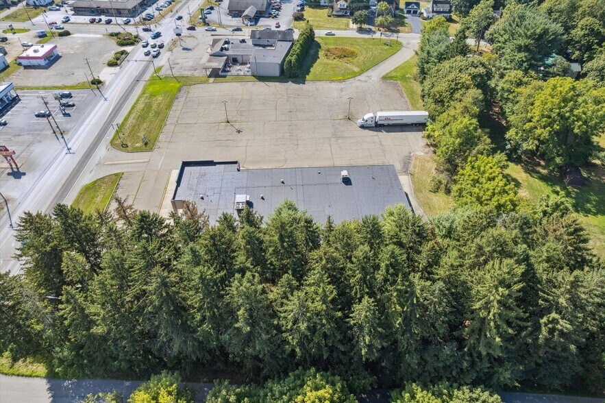 More Photos Of 2715 Wilmington Rd, New Castle Storefront For Lease