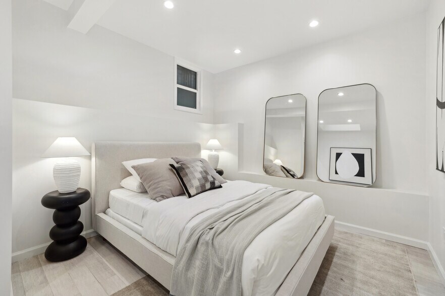 More Photos Of 17-19 Card Aly, San Francisco Apartments For Sale