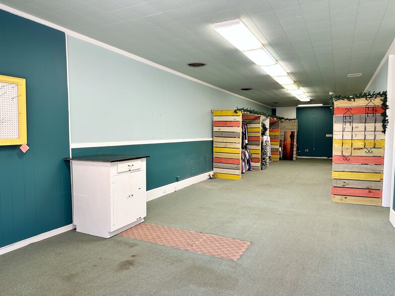 More Photos Of 105 N Main St, Atmore Office For Sale